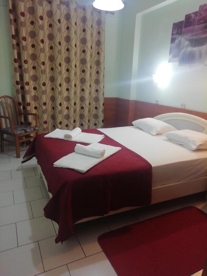 Hotel Elena เอเดสซา ภายนอก รูปภาพ